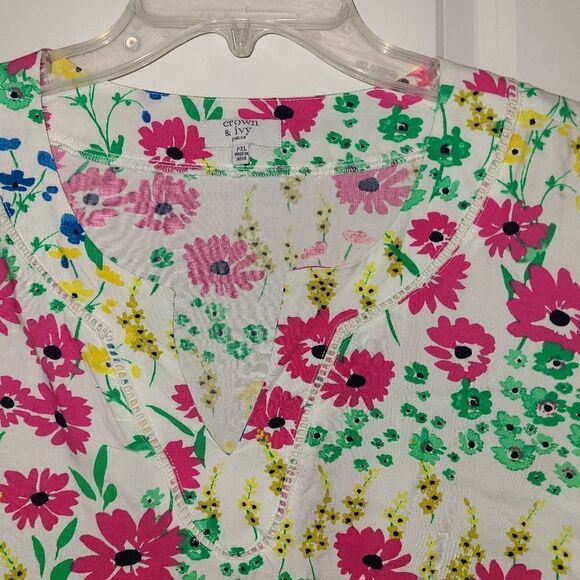 Crown & Ivy Vibrant Floral Spring Ruffle Sleeve Blouse - Picture 6 of 12